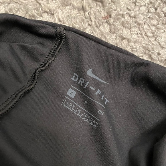 Nike Tank Top - Picture 3 of 3